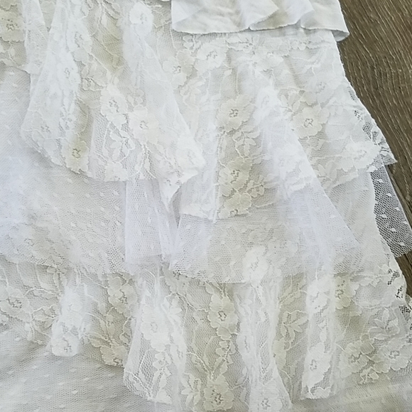 🍒 5/$10 Ruffle Layered Tank Top - Picture 3 of 4